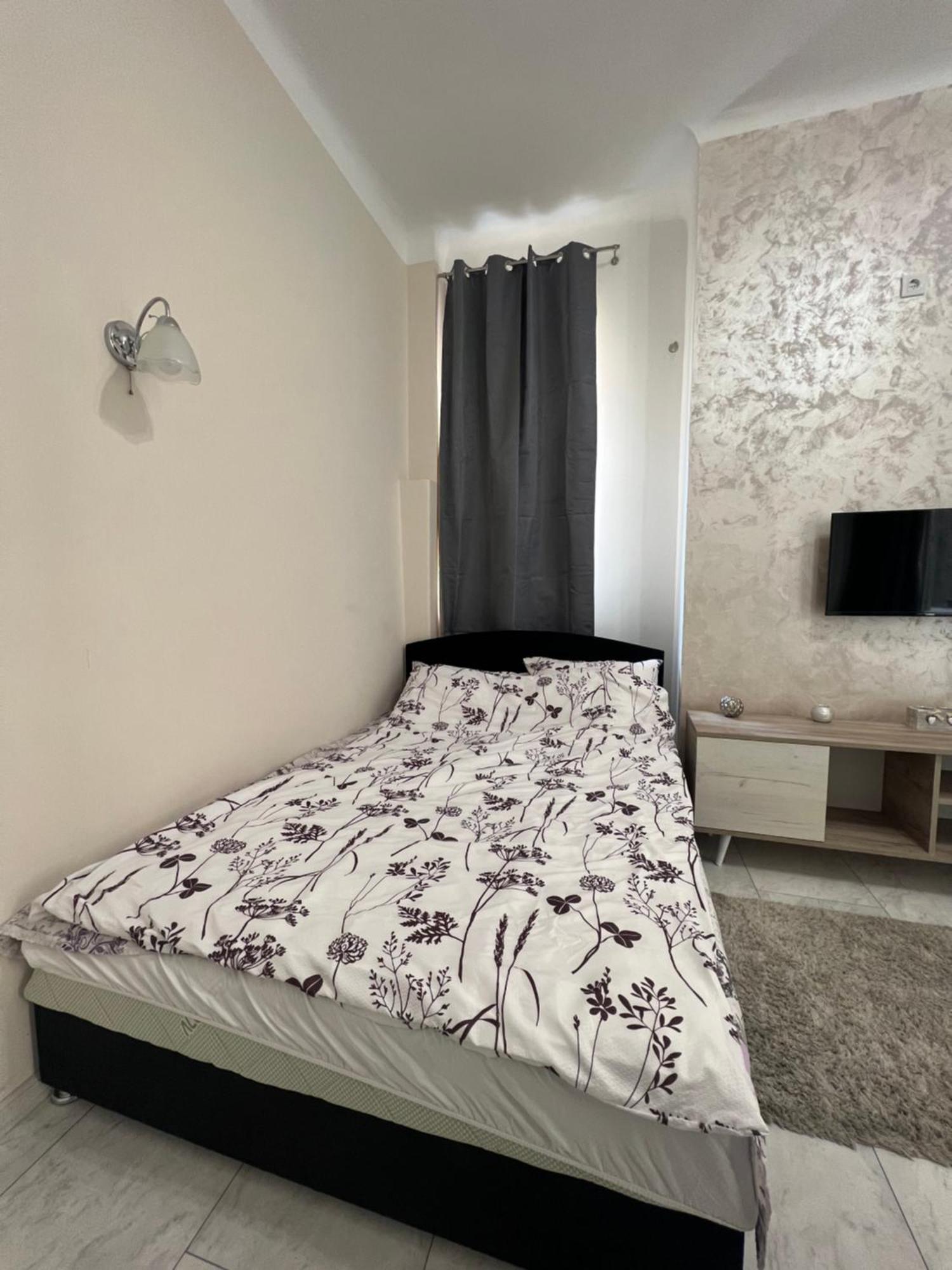 BW Lux Studio Belgrade Luaran gambar